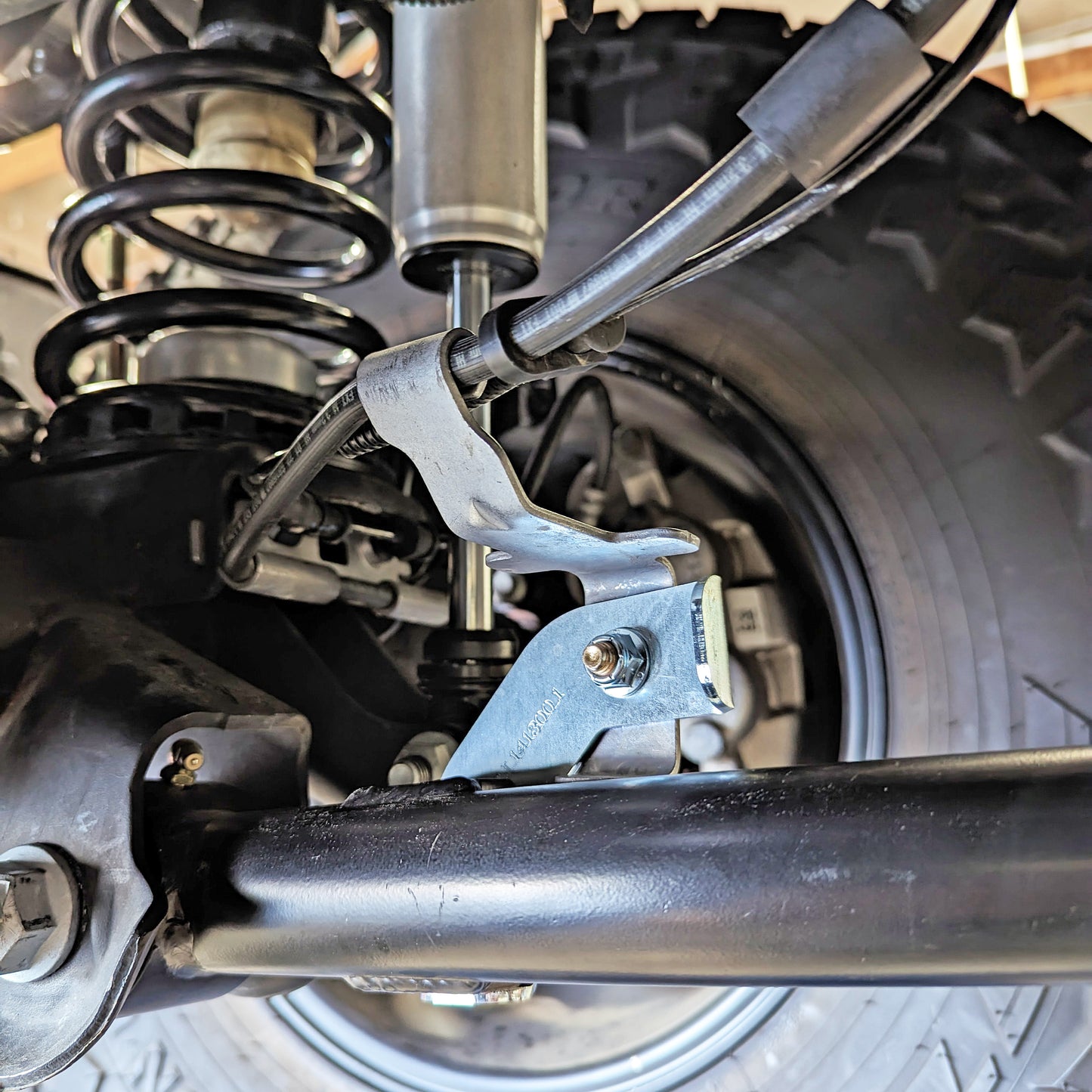 ROCKJOCK 4X4 - JT FRONT BRAKE HOSE RELOCATION BRACKET KIT